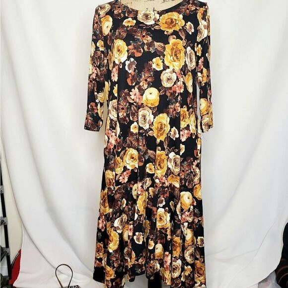 Downeast Mimi & Daphne | Fall Floral Dress - Picture 1 of 5